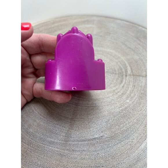 Fisher-Price Little People Royal Lil Kingdom Replacement Purple Throne - Picture 2 of 3